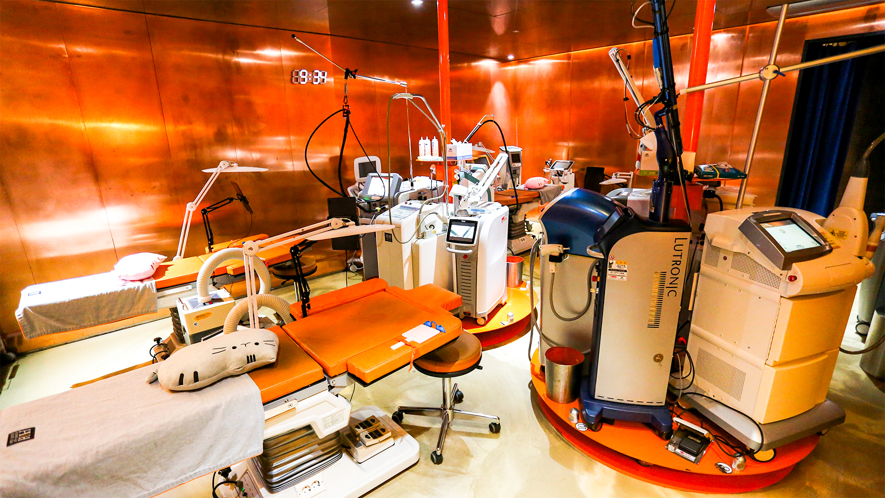 HERNE Clinic laser room